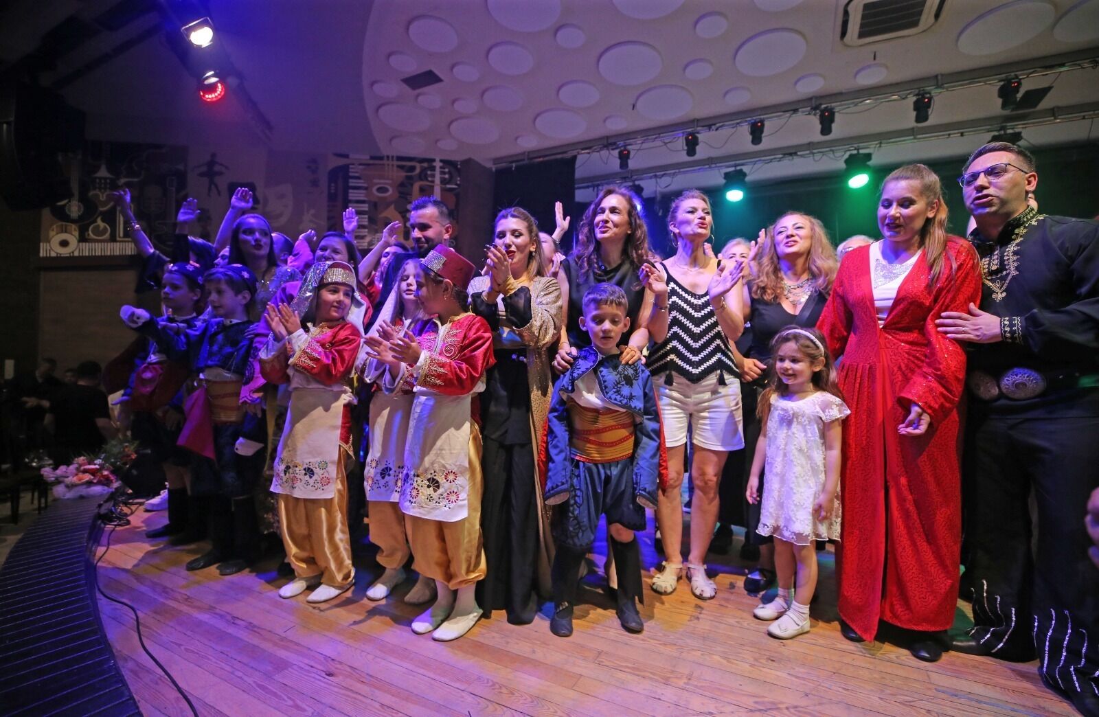 Karşıyaka’da Halk Dansları Kurslarına Rekor Kayıt! (1)