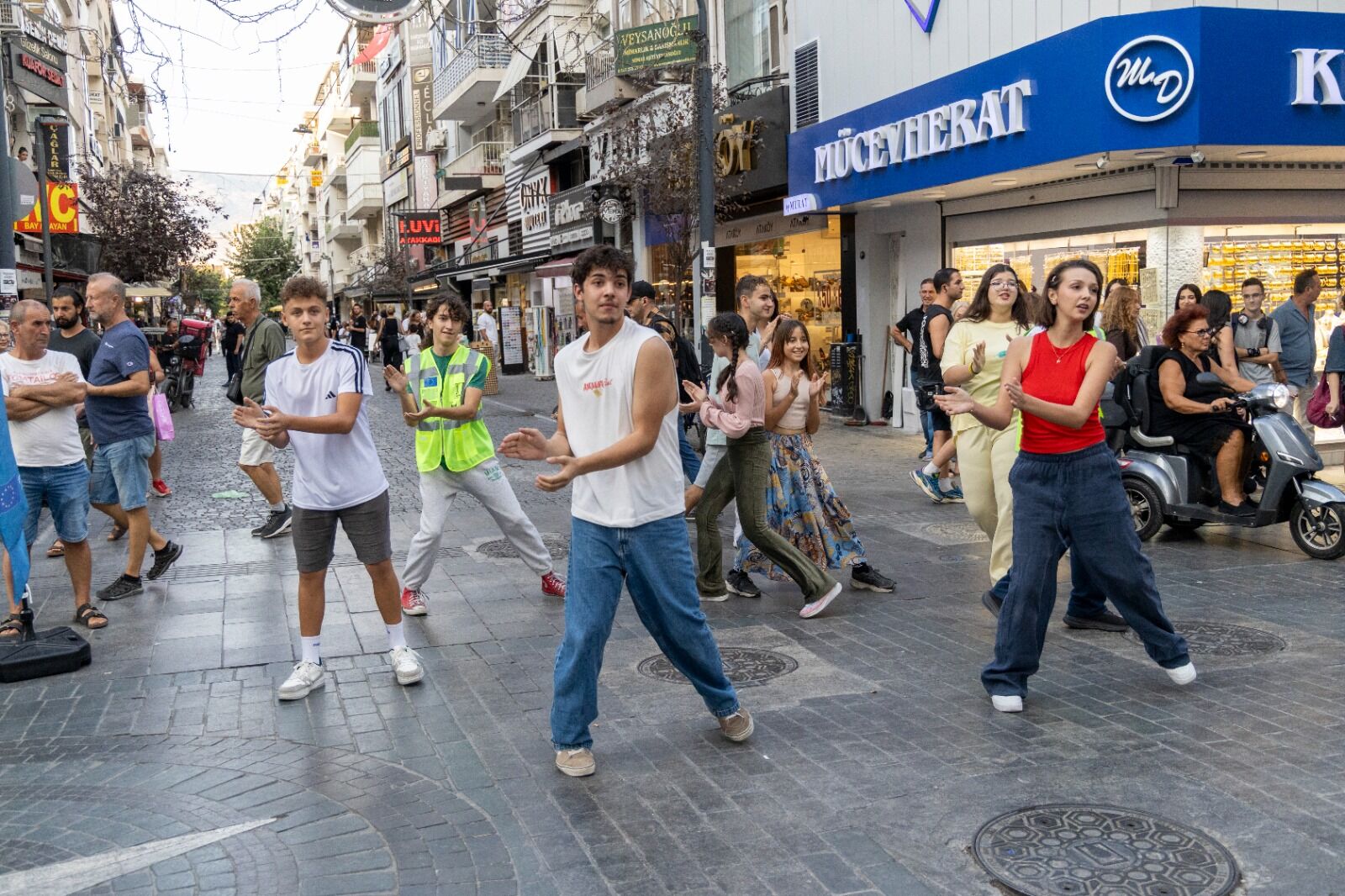 Karşıyaka’da Hareketli Hafta! (4)