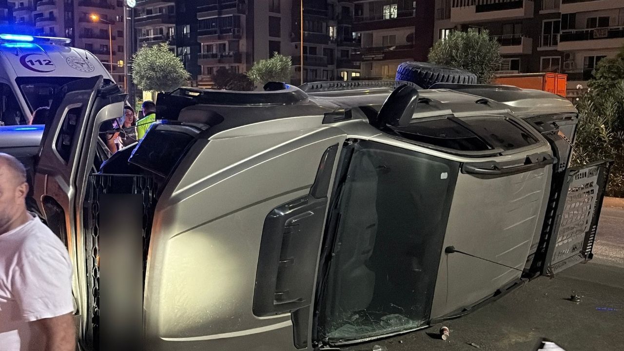 Makas Atan Sürücü 5 Araca Çarpıp Kaçtı2