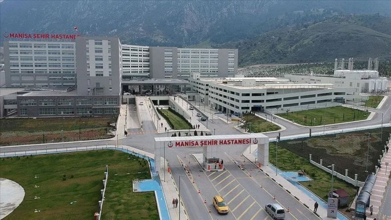Manisa'da fenalaşan yaşlı adam hastanede hayatını kaybetti