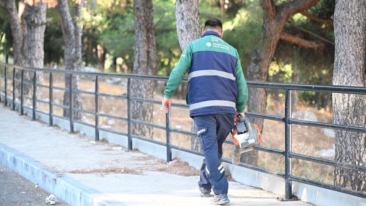 Manisa'da Tarihi Ve Doğal Güzergahta Kapsamlı Temizlik1