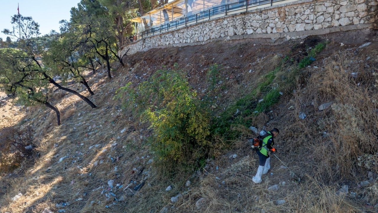 Manisa'da Tarihi Ve Doğal Güzergahta Kapsamlı Temizlik3