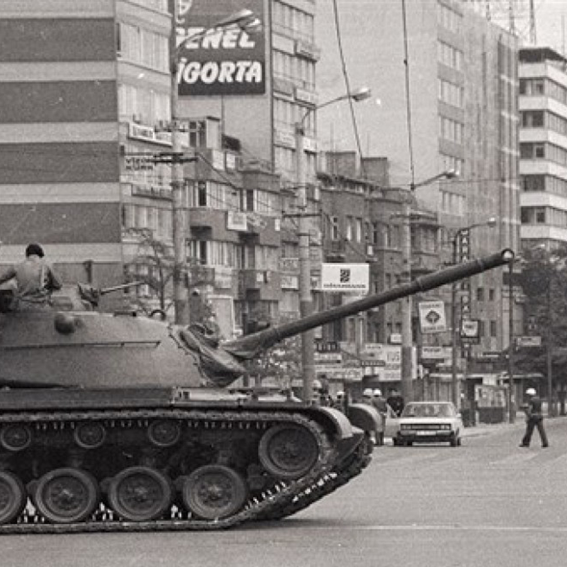 Mehmet Kasapoğlu'ndan 12 Eylül Mesajı Demokrasiyi Zayıflattı! (1)-1