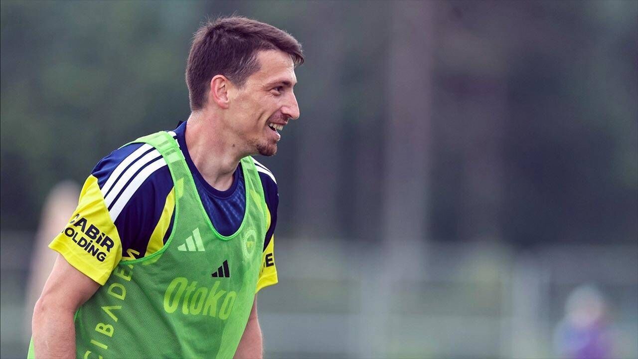 Mert Hakan Yandaş ne zaman sahalara dönüyor, cezası ne zaman bitiyor? Fenerbahçe'de geri sayım sona eriyor