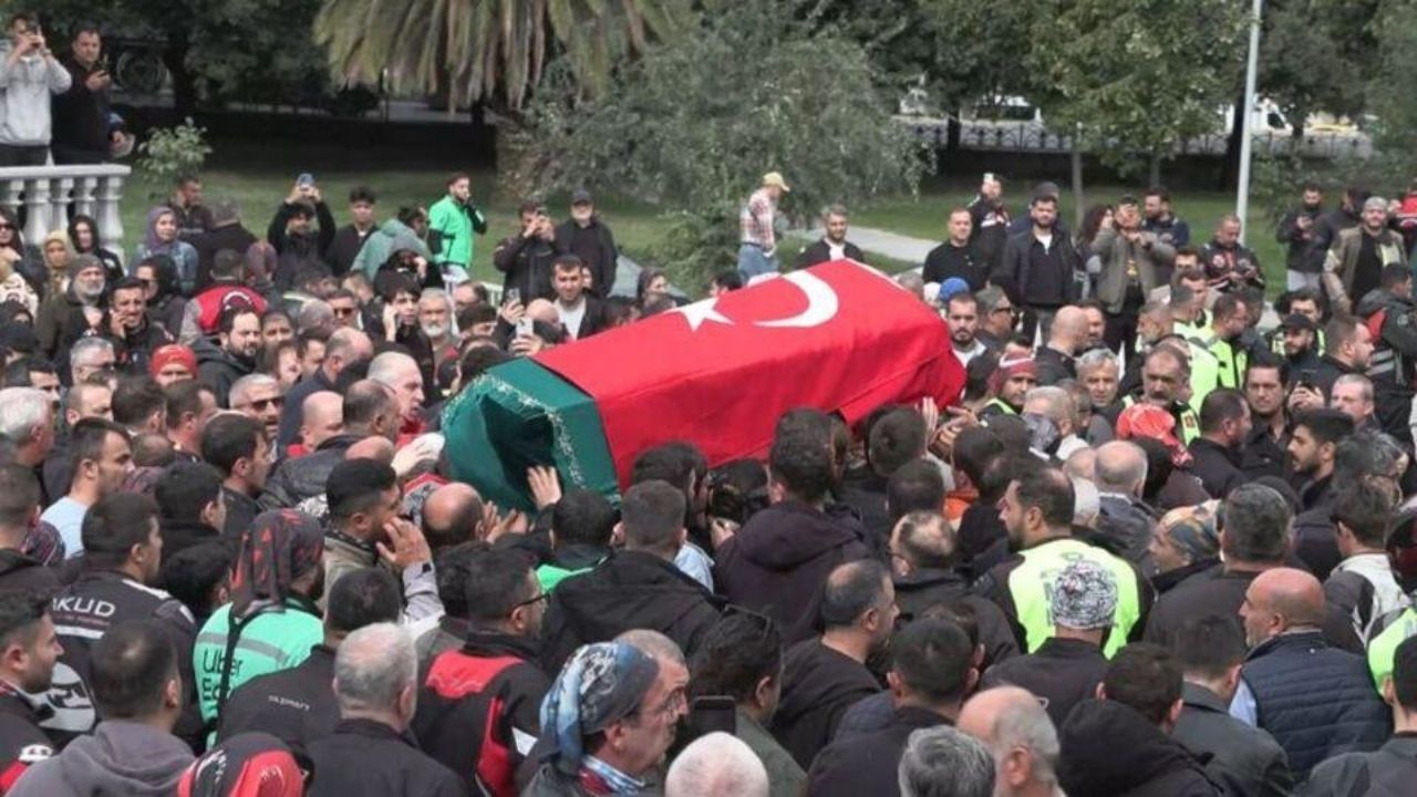 'Motovlogcu Dayı' Son Yolculuğuna Uğurlandı1