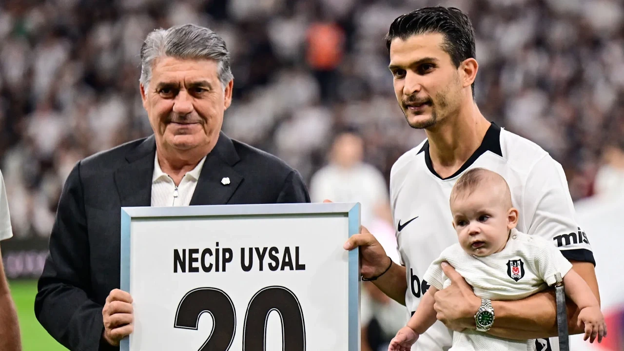 Necip Uysal Çalışmalara Başladı Yeşil Sahalara Geri Mi Dönüyor (2)