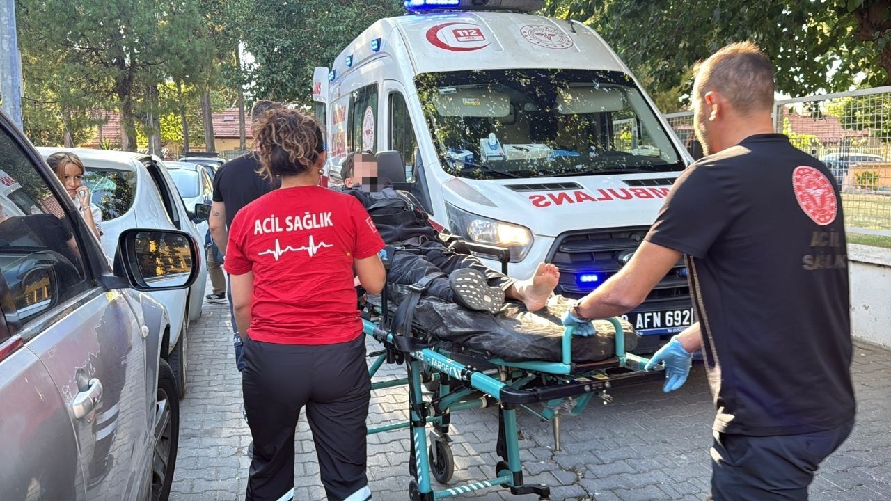 Okul Çıkışında Kaza 1 Öğrenci Yaralandı1
