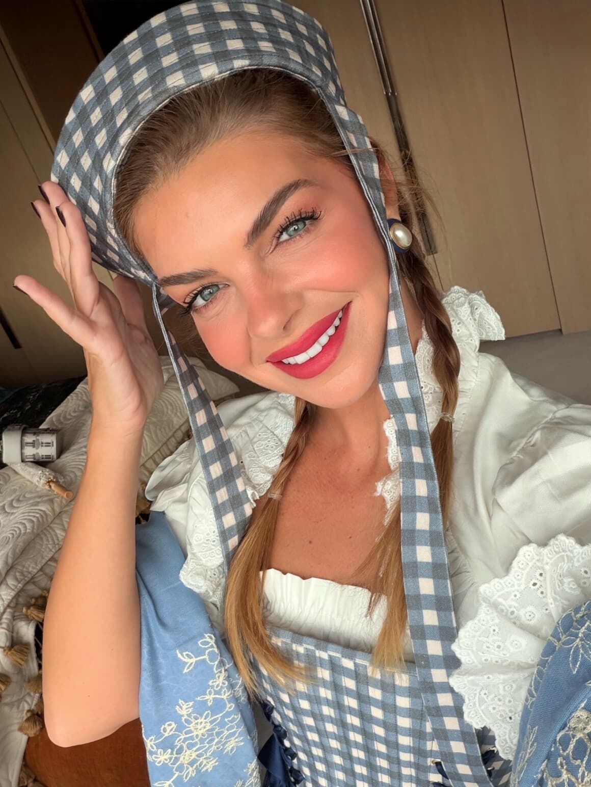 Pelin Karahan Festivalde İngiltere'den Özel Bir Paylaşım Yaptı (2)