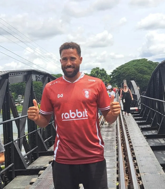 Premier Lig Ve Süper Lig’de Forma Giyen Townsend Silindir Altında Kaldı! (2)