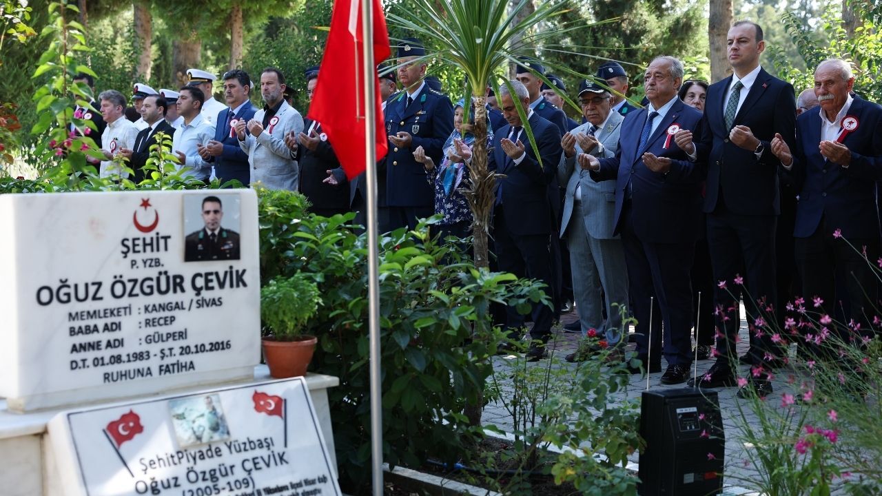 Şehitlik Ziyareti Gazi