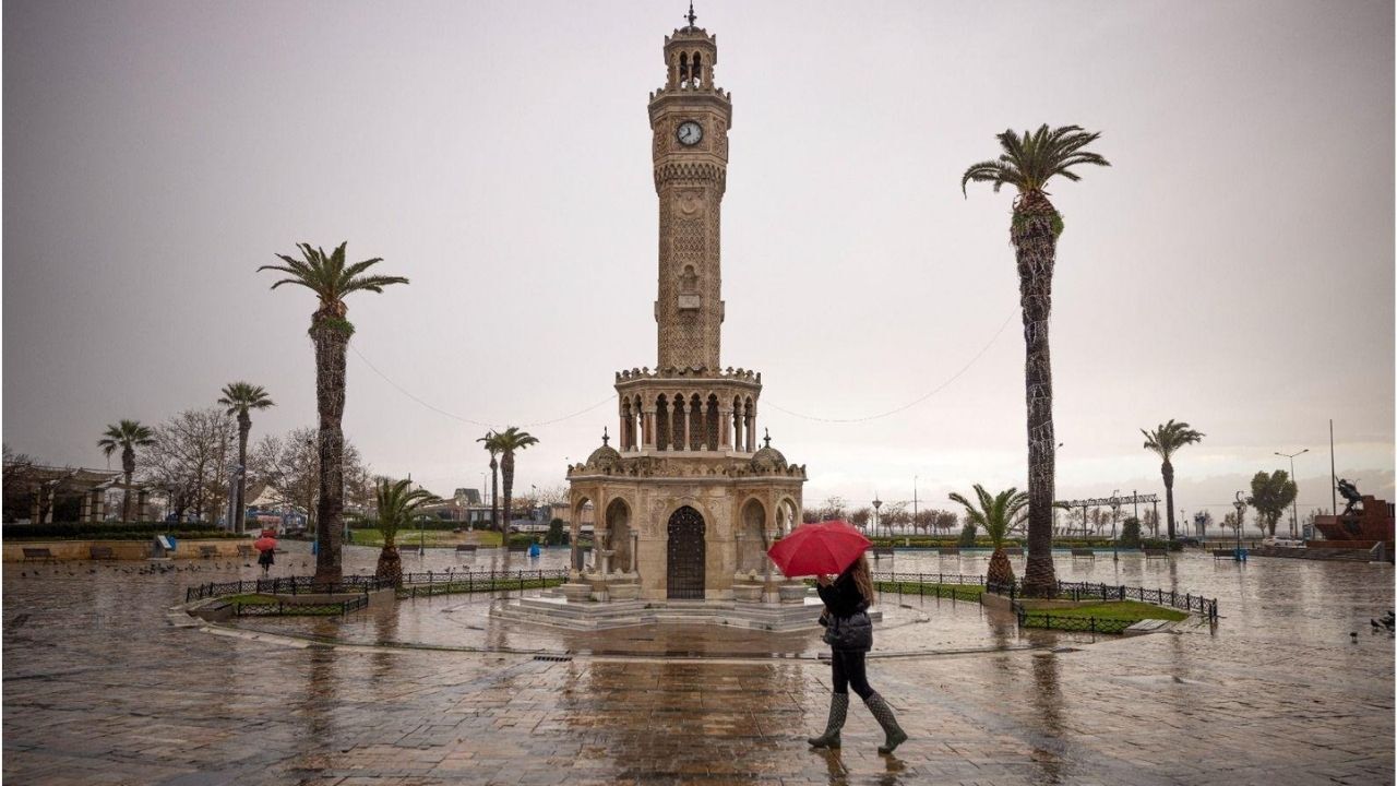 İzmir'e gökgürültülü sağanak uyarısı: 16 Eylül ilçe ilçe hava durumu-1