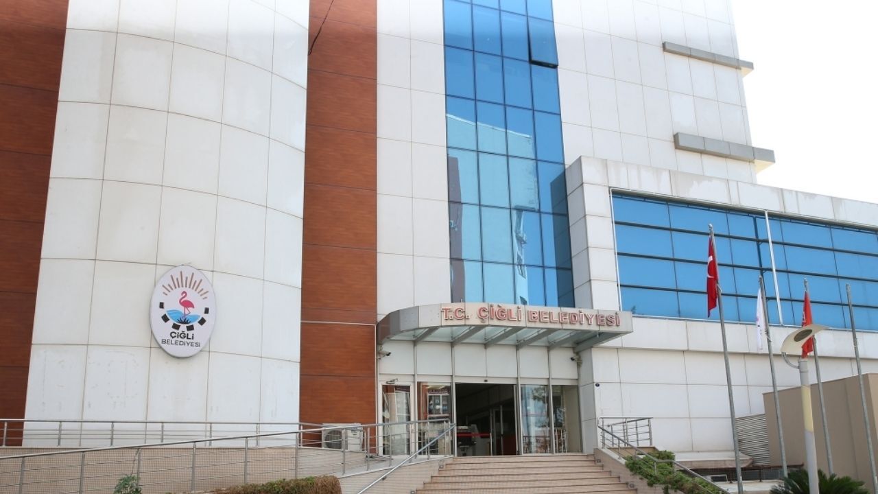 Çiğli Belediyesinde Yıldız depremi! İki başkan yardımcısı istifa etti