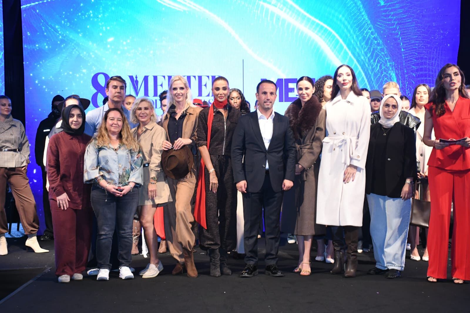 Taçlı Güzeller Merter’i Salladı! Podyumda “Beşi Bir Yerde” Şovu (3)