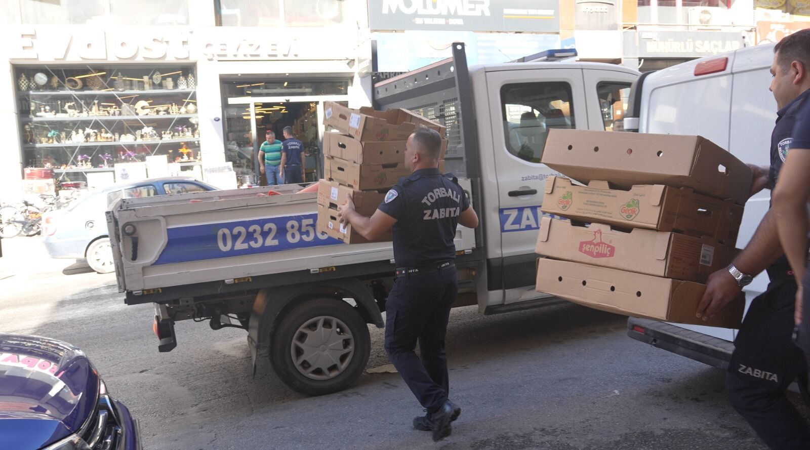 Torbalı'da Kaldırım Işgaline Geçit Yok! (1)-1