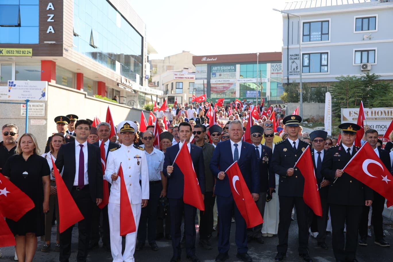Urla’nın Kurtuluşunun 104. Yılı Törenlerle Kutlandı (7)