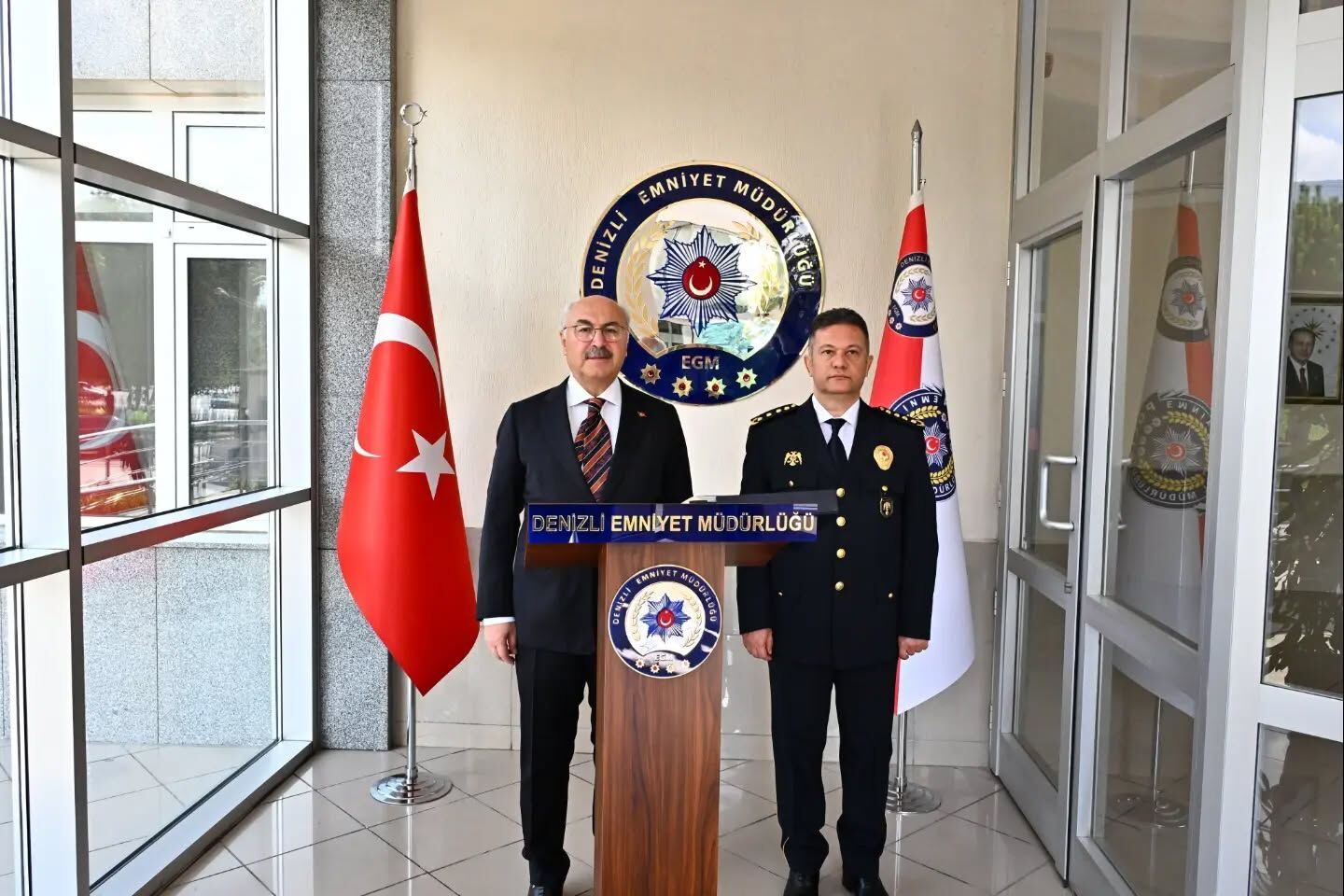 Vali Köşger Emniyet Ziyaret (2)