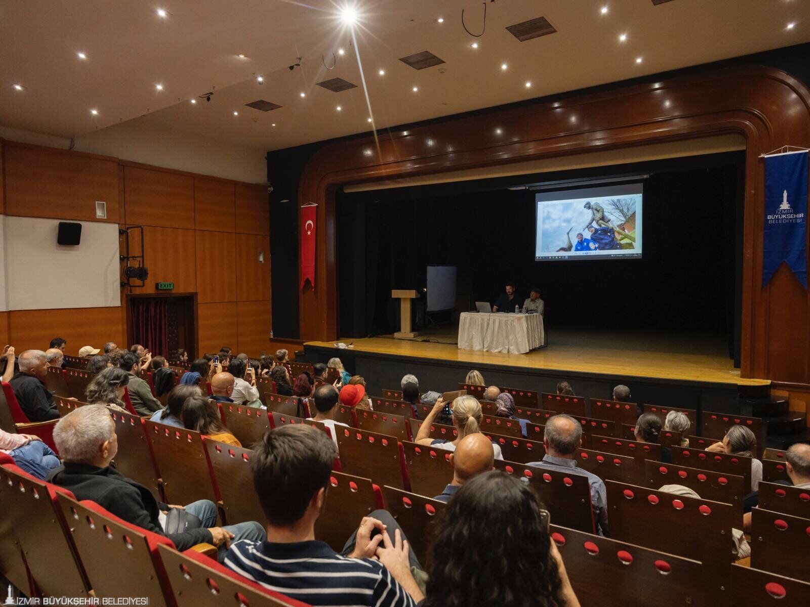 Yaren Leylek Ile Adem Amca’nın Dostluk Öyküsü İzmir’de (4)