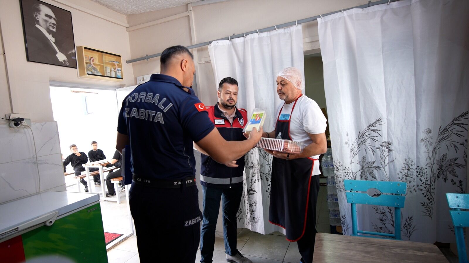 Yasaklı Ürün Var Mı, Fiyatlar Tarifeye Uygun Mu Okul Kantinlerine Sıkı Denetim (2)