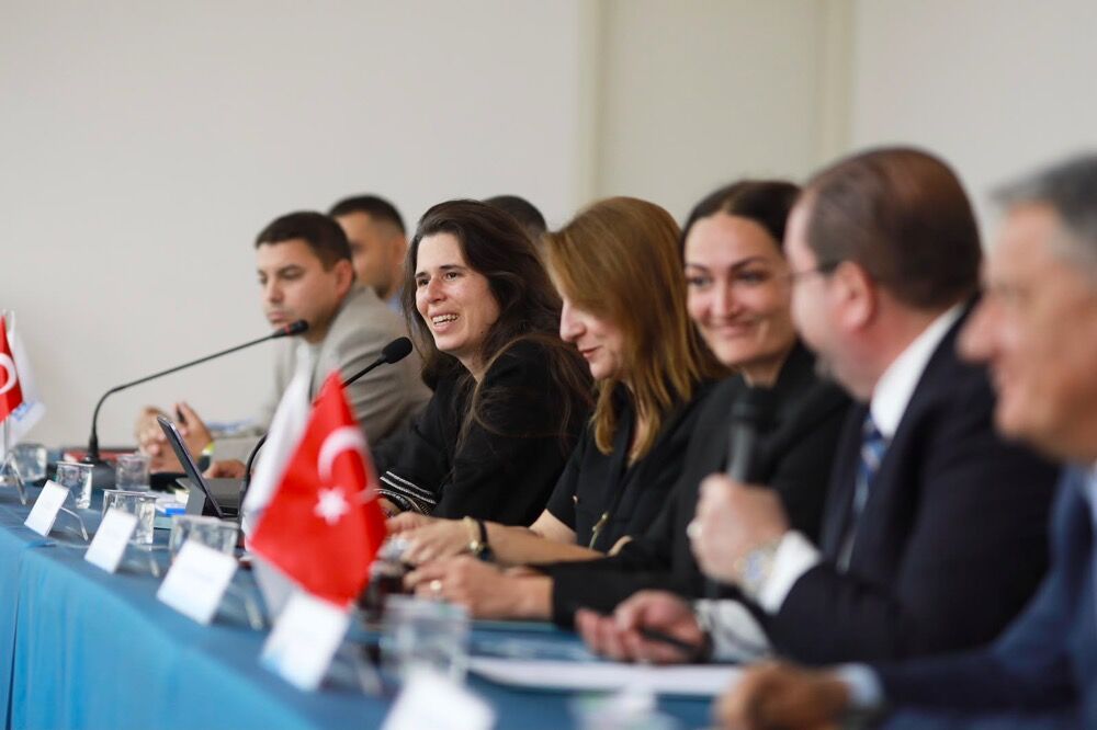 Alaçatı’da 2027 Planı Netleşti Meydan Ve Çevresi Yenilenecek (4)