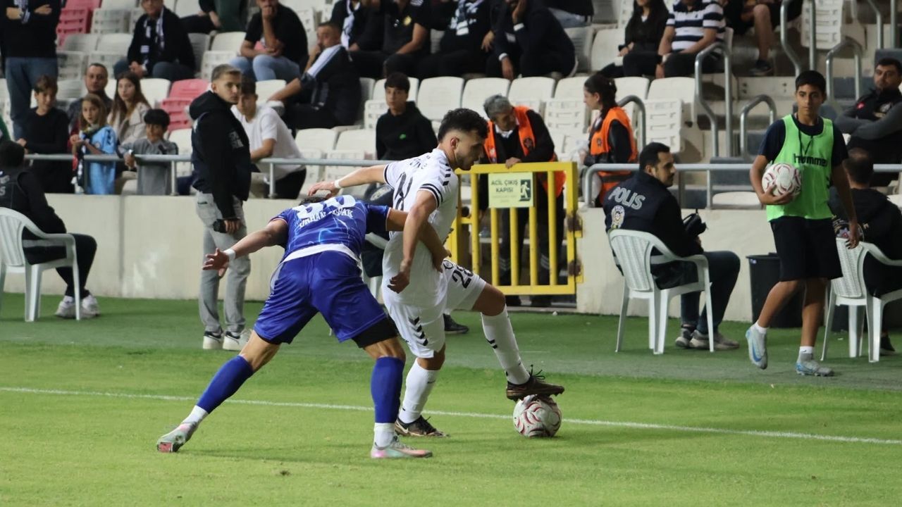 Alsancak'ta ilk yarı sessiz geçti: Altay 0-0 Alanya 1221 Spor