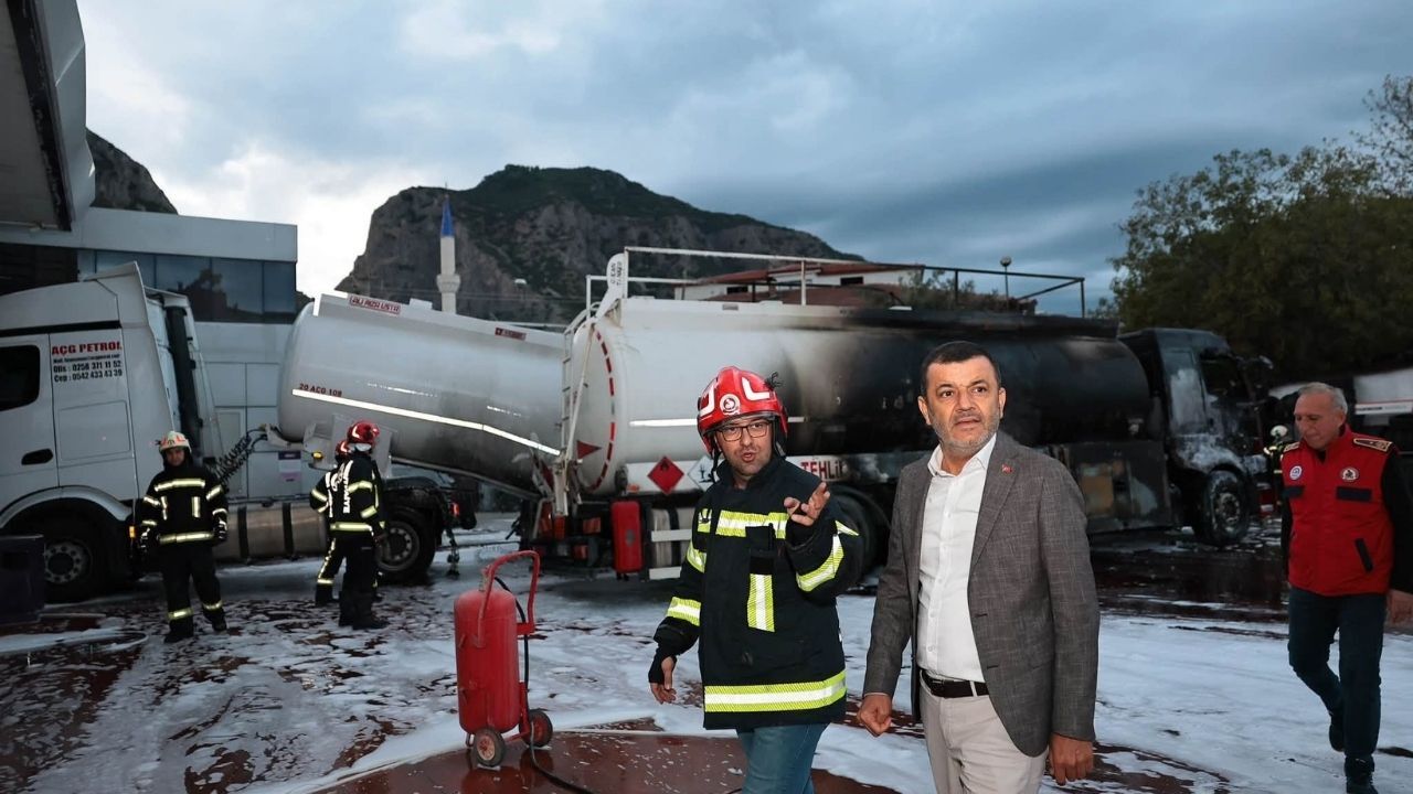 Başkan Çavuşoğlu'ndan Akaryakıt Istasyonuna Geçmiş Olsun Ziyareti