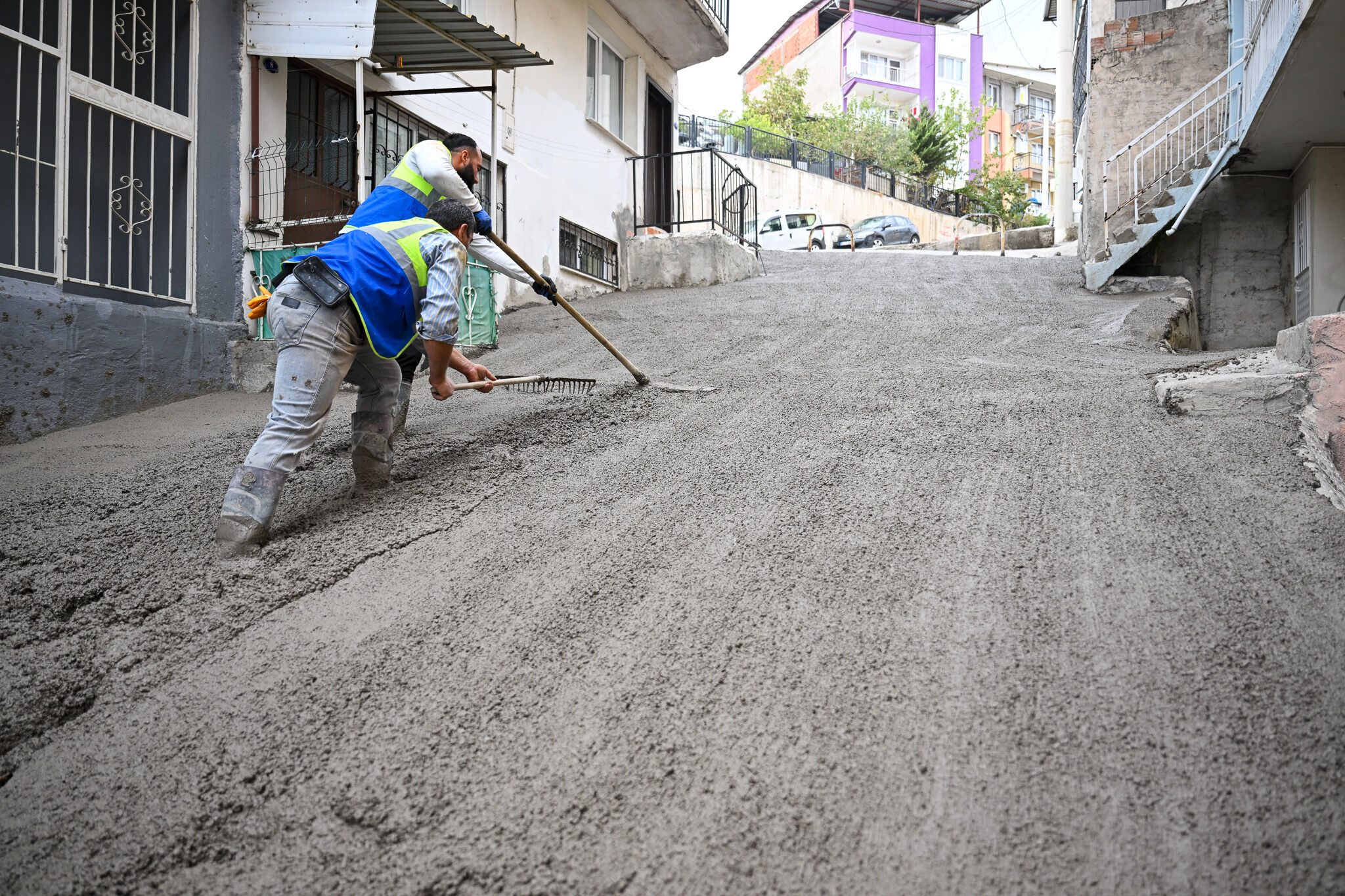 Bornova'nın Korkulu Rüyası Olan O Yokuş Artık Güvenli (2)