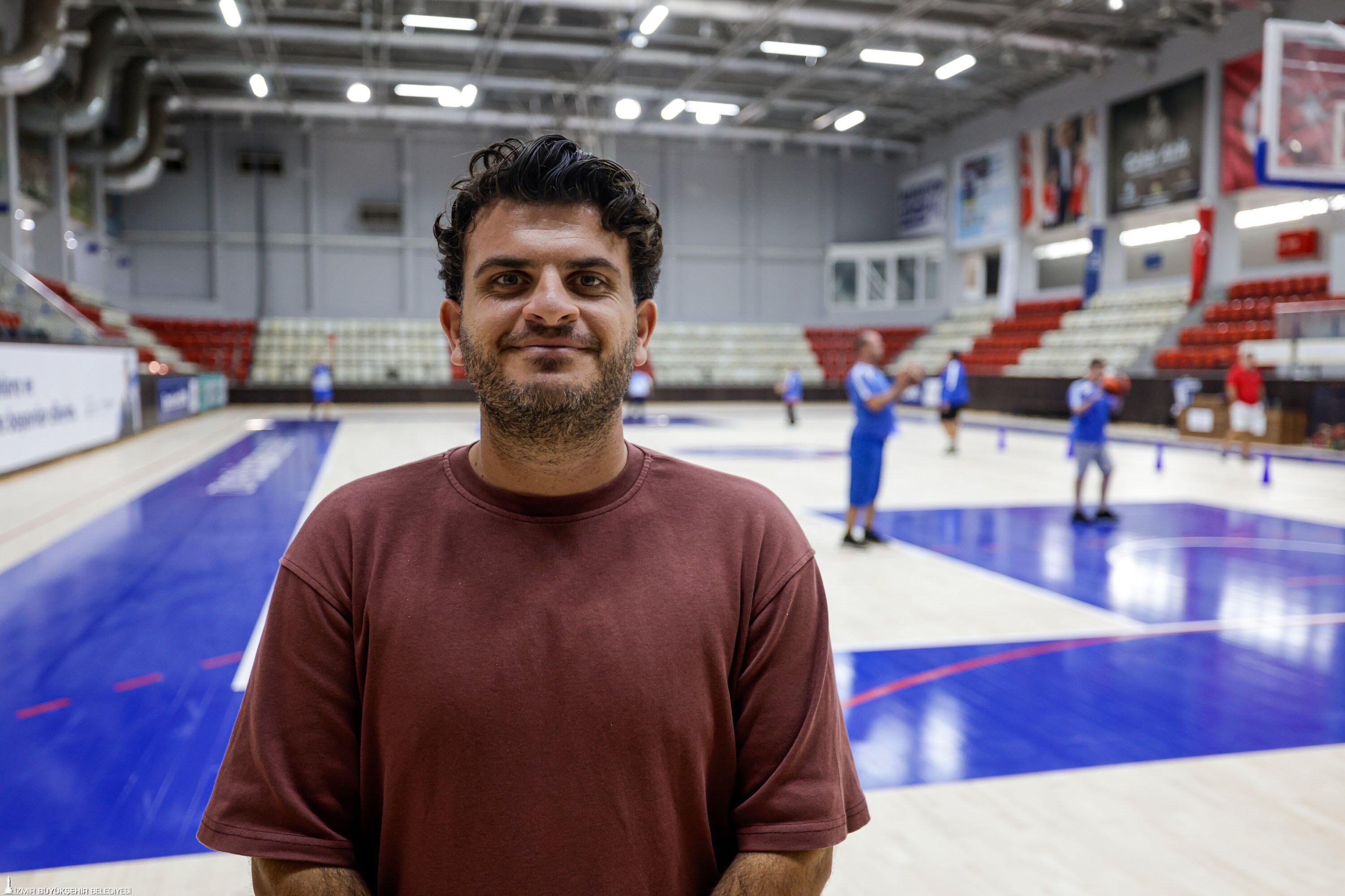 Celal Atik Spor Salonu Baştan Aşağı Yenilendi Zemin Artık Fiba Standartlarında (4)