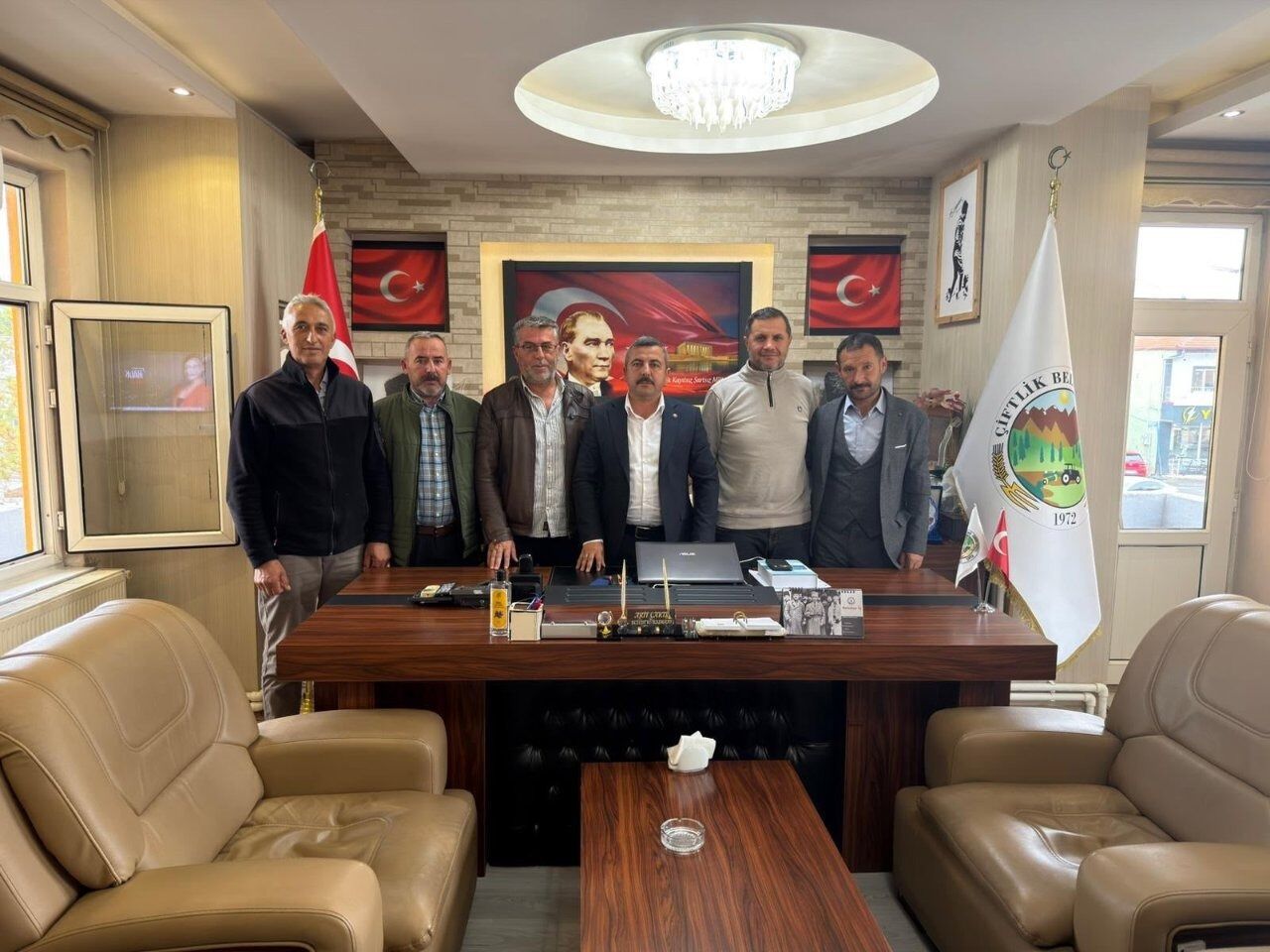 Chp'li Bir Belediye Başkanı Daha Istifa Etti! “Önceliğimiz Makamlar, Koltuklar, Siyasi Hesaplar Değil” (2)