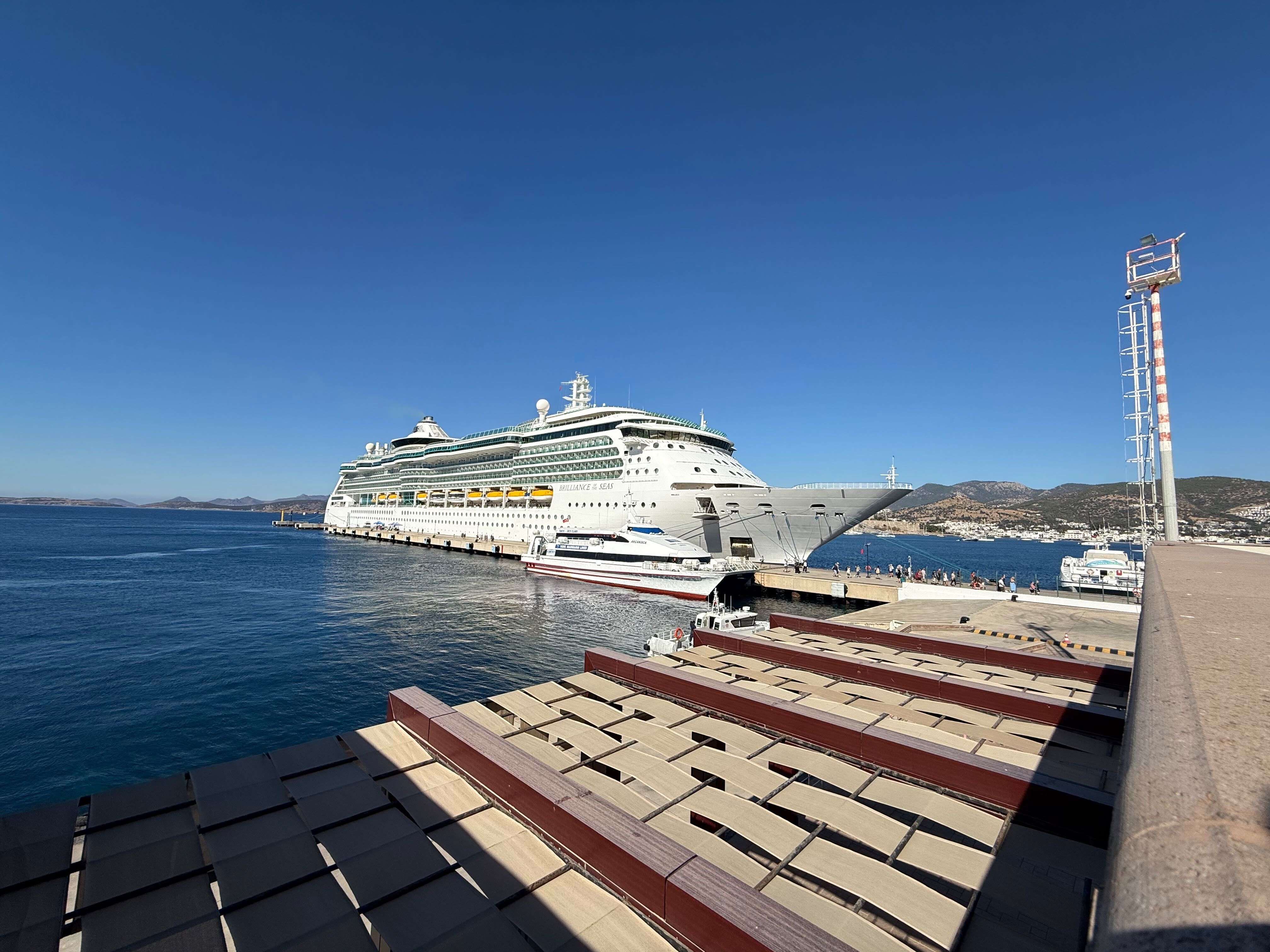Dev Kruvaziyer Brilliance Of The Seas Bodrum’a Demirledi (3)