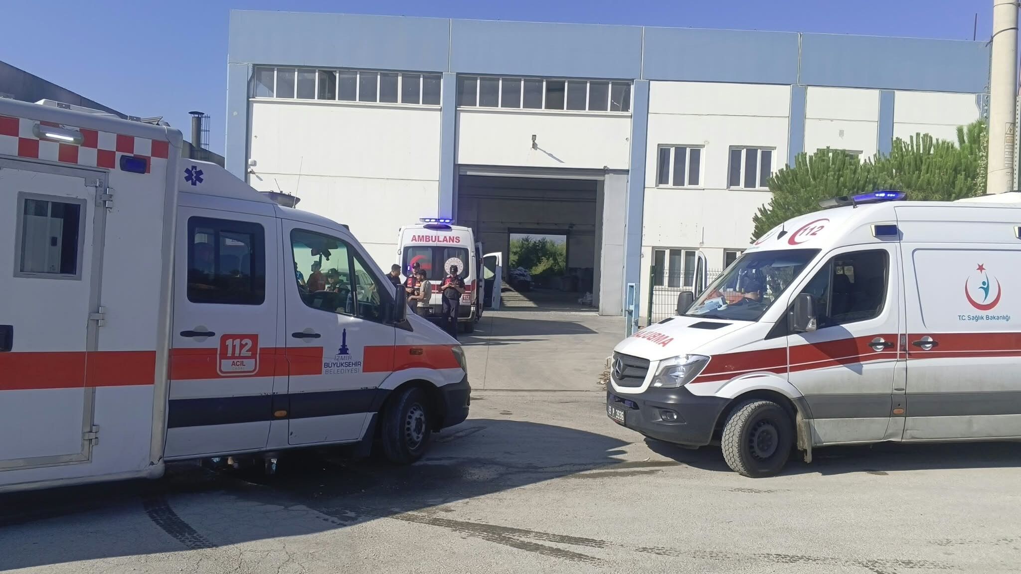 Halid Abdül Kadir Hayatını Kaybetti Torbalı'daki Fabrika Patlamasında Ağır Yaralanan Genç Yaşam Mücadelesini Kaybetti (2)