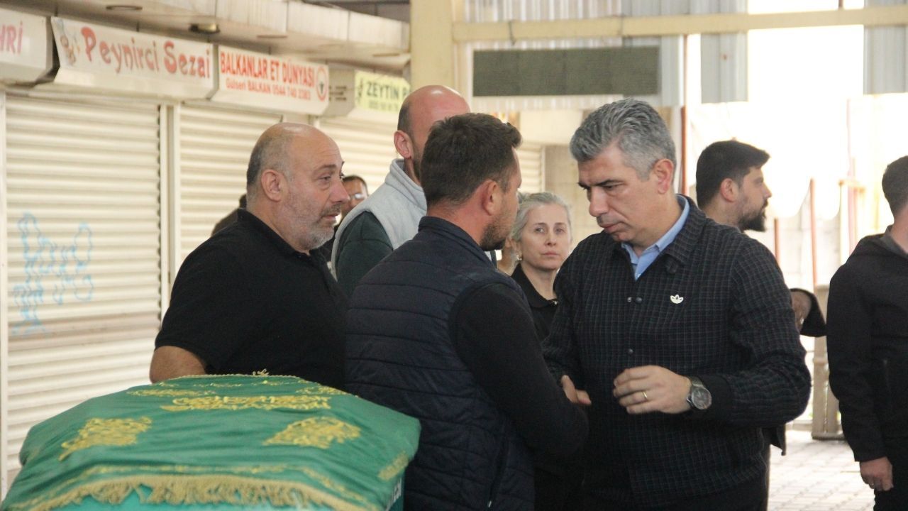 Hayatını Kaybeden Madenci Ömer Karakaya Toprağa Verildi2