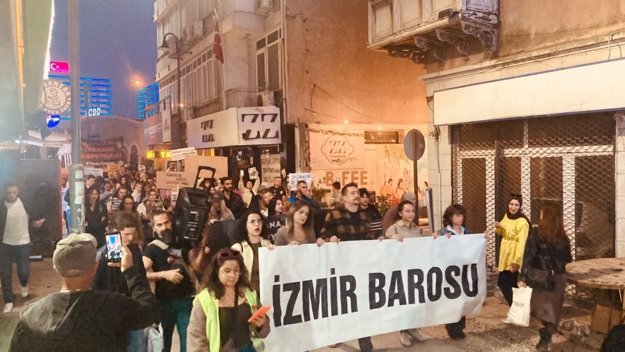 İzmir Barosu sokakta: Yeni yasa istiyoruz!