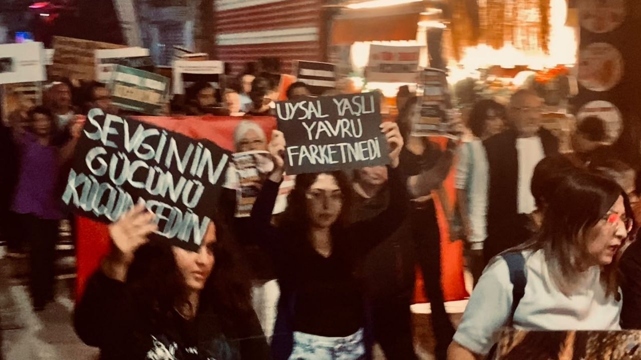 İzmir Barosu Sokakta Yeni Yasa Istiyoruz!5