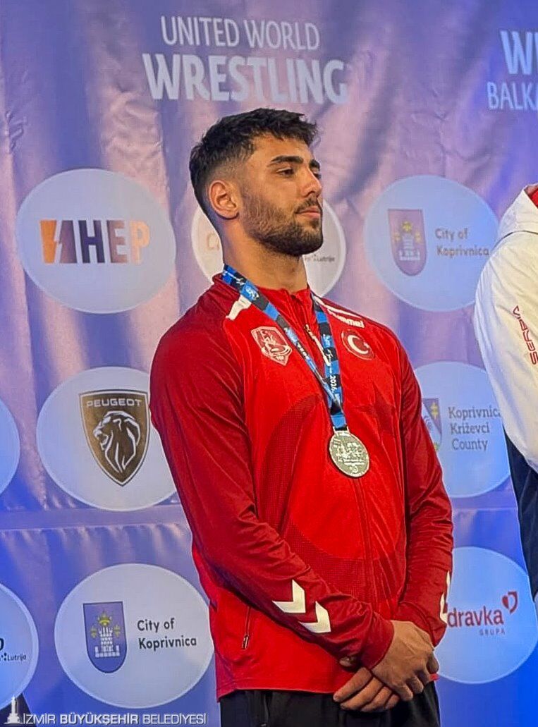 İzmirli Güreşçi Balkan Ikincisi Oldu (3)