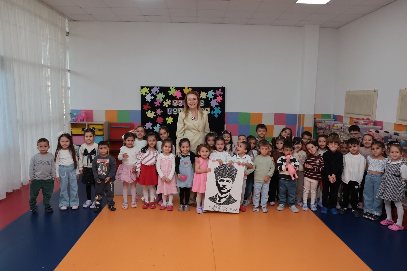 Konak'ta Ailelerin Yükünü Hafifleten, Çocukları Geleceğe Hazırlayan Hizmet (4)