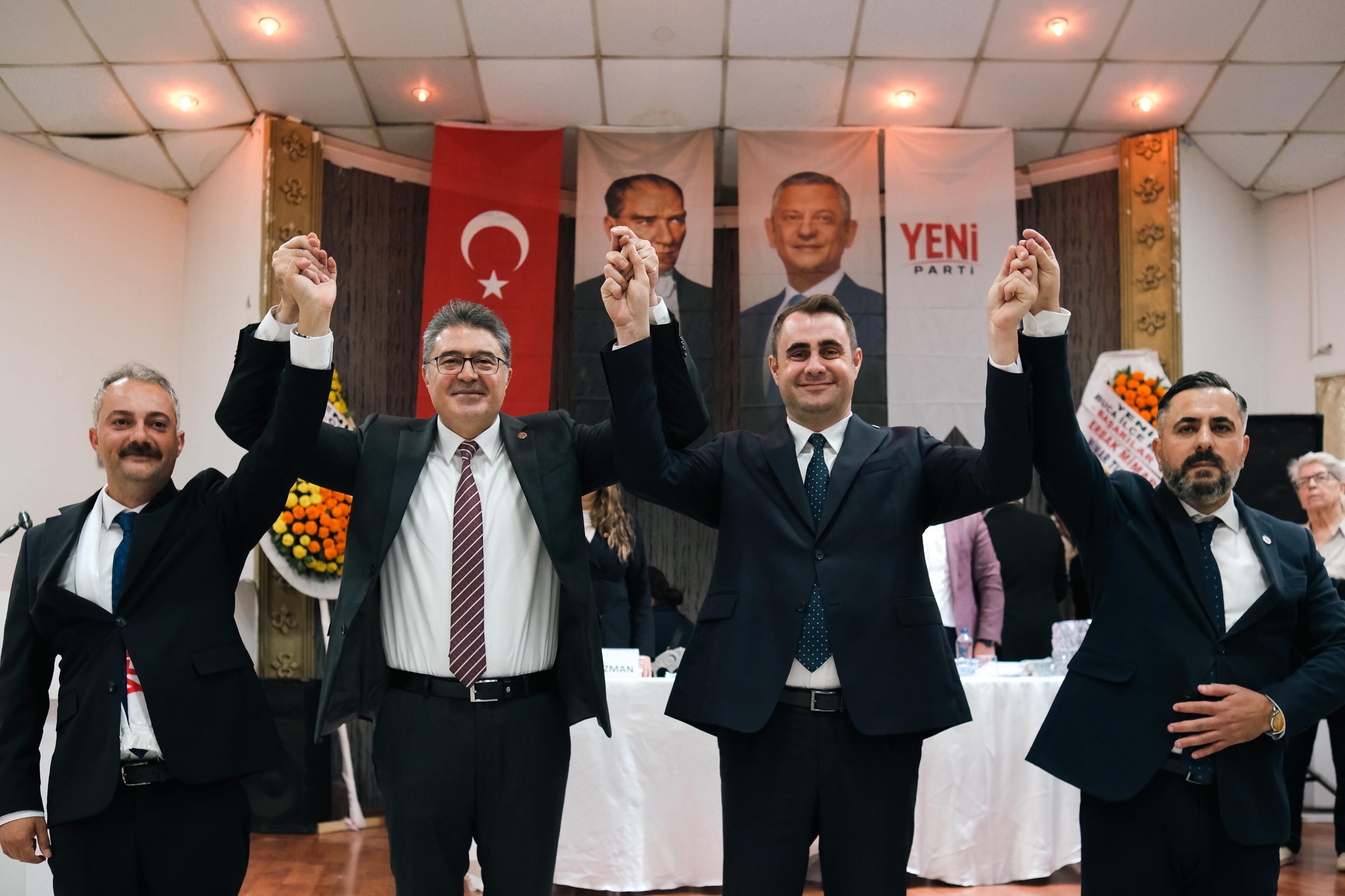 Yeni̇ Parti Buca'da Sandık Başında İki Adaylı Yarış (2)-1