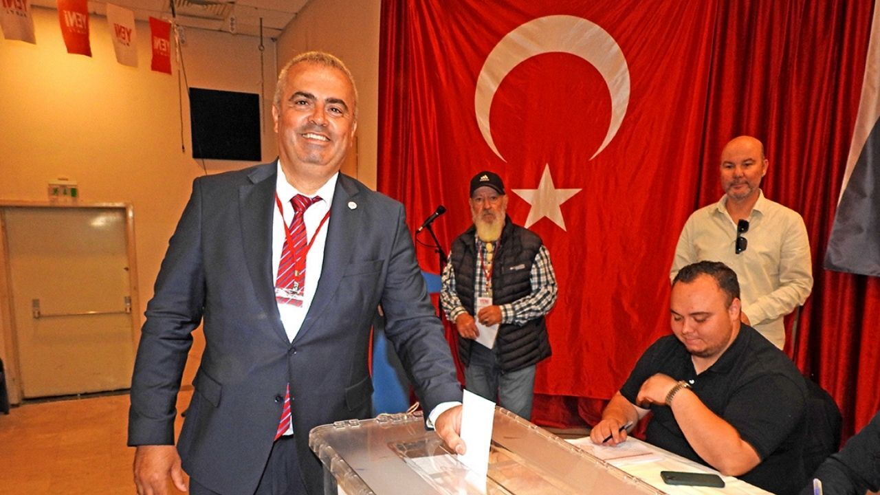 Yeni̇ Parti Çeşme'de Kongre Heyecanı Dolunay Onur Güven Tazeledi2