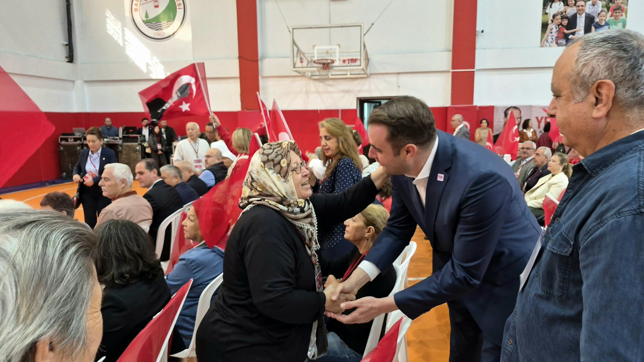 Yeni̇ Parti İzmir’de Ilk Kongre Balçova’da Yapıldı (1)-1