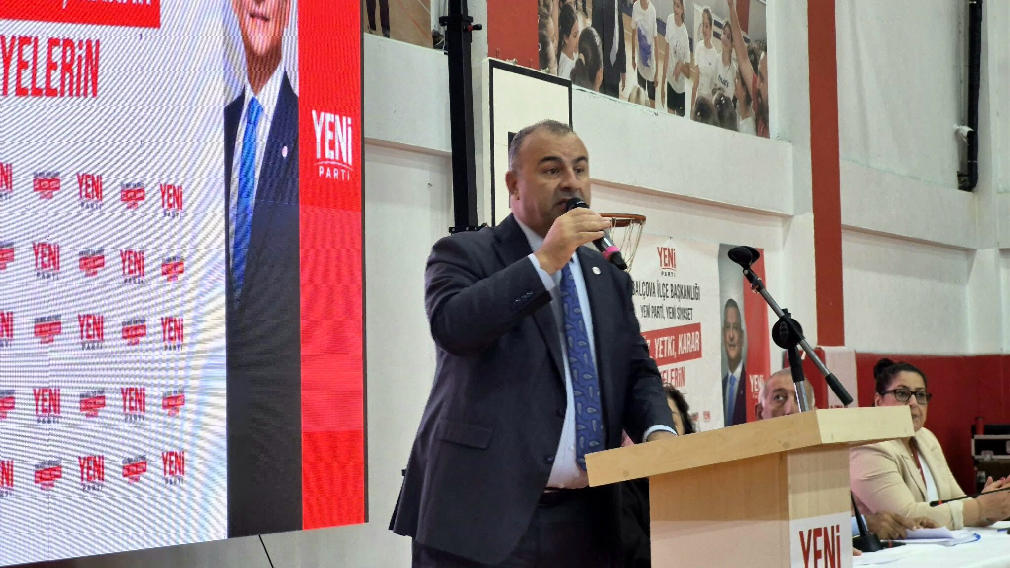 Yeni̇ Parti İzmir’de Ilk Kongre Balçova’da Yapıldı (5)